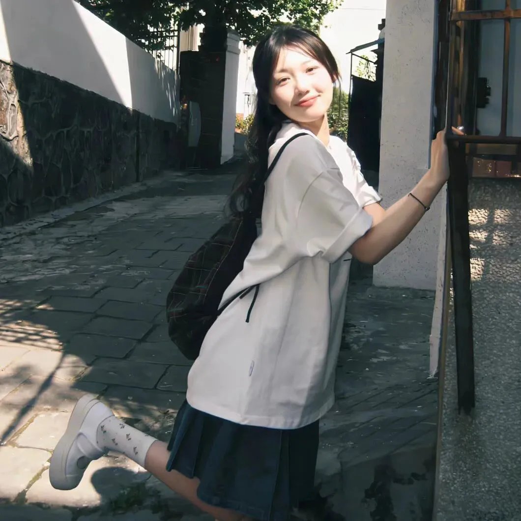 试着用土下座来拜托她们吧